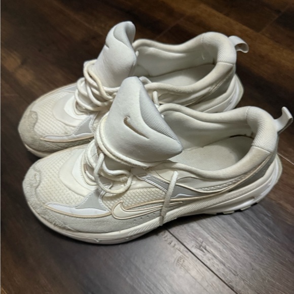 Nike Air Max Bliss LX Sneakers Women’s 10.5 - Picture 2 of 7